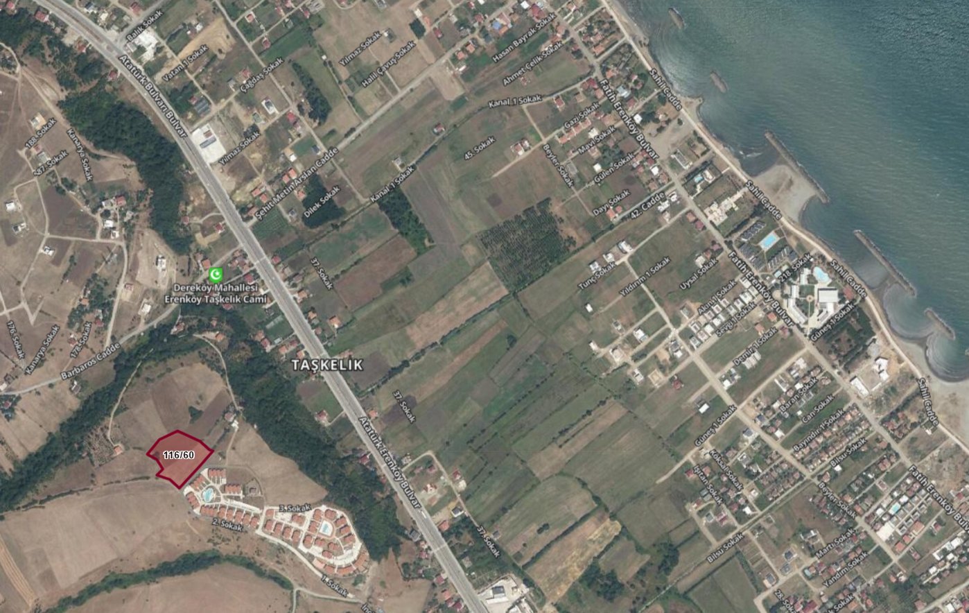 19 Mayıs'da Manzaralı 8690 m2 Satılık Tarla 2